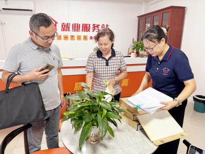 省妇干校调研组来夷调研暑期儿童托管服务工作