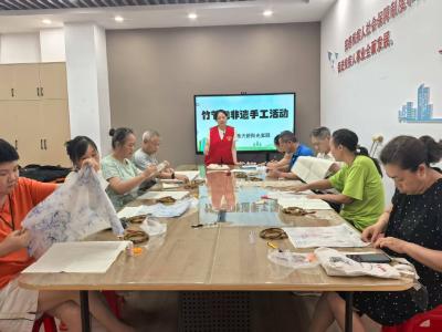 巧手“编”出美好生活