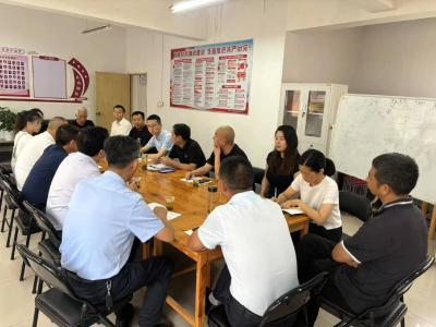 “暖心路口”助推基层治理
