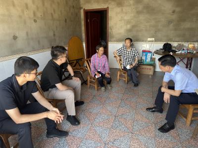 暖心走访显担当 同心托举育希望