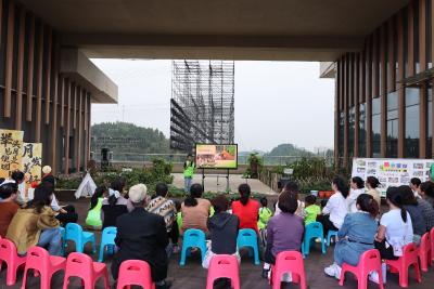 耕读文化传家久 萌芽菜园庆丰收