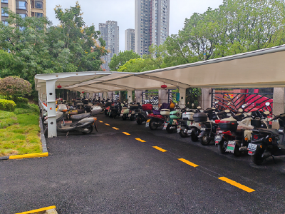 锦江社区：党建引领解民忧 小区“旧貌”焕“新颜”