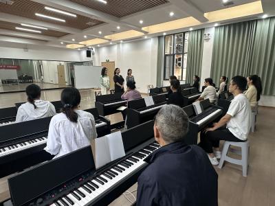 琴韵悠扬映社区，艺术普及润民心