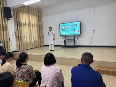 开展幼儿园健康讲座 筑牢萌娃健康防线