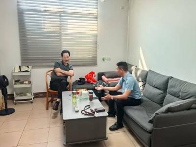 鸦鹊岭：入户走访暖人心 倾听党员心声强根基