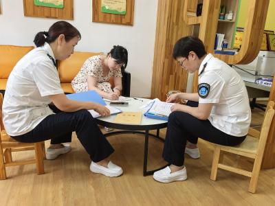 强化监督检查 守护校园健康