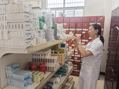药师下基层 用药更安心