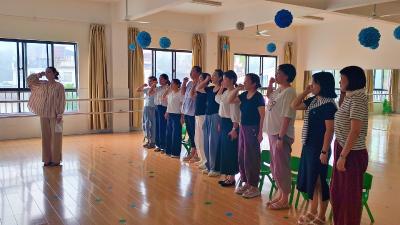 共唱师德歌 弘扬师风美