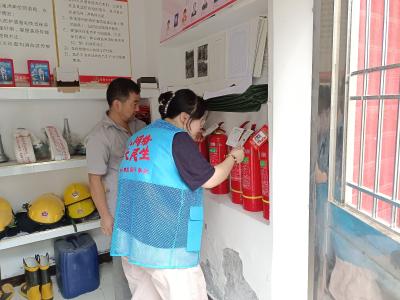 东城社区开展“九小场所”安全大检查