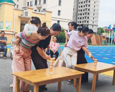 师恩暖人心 活动聚温情