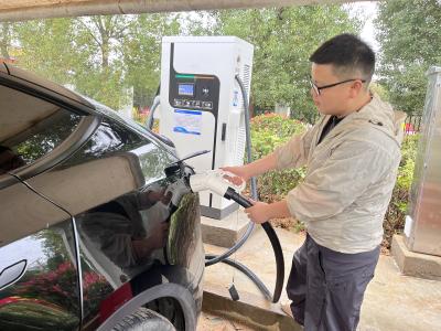 鸦南收费站焕新升级，打造司乘旅途温馨驿站