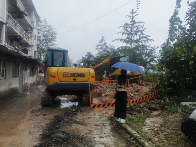 巡查堡坎求稳固 排查地质护安宁
