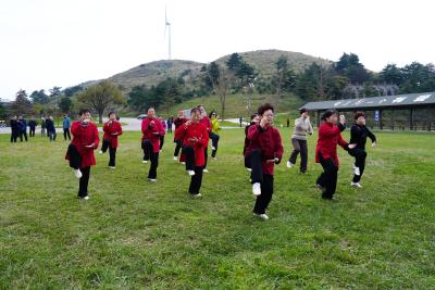 夷陵人民医院圆满举行“爱在金秋 情系桑榆”重阳节主题活动