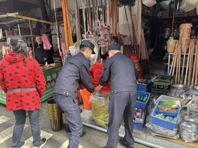 集中整治显成效 夷陵三巷换新颜