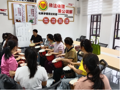 文化养老惠民生 家门口的老年大学开课了