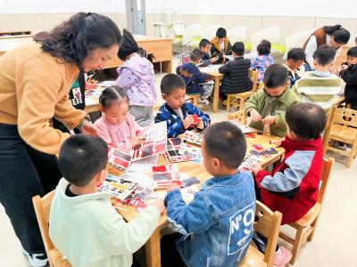 读响新华，阅亮社区