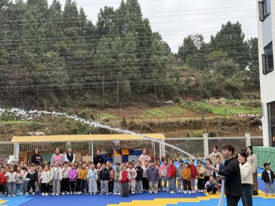 “火”速行动 防患未“燃”——东湖雅居分园开展消防安全演练