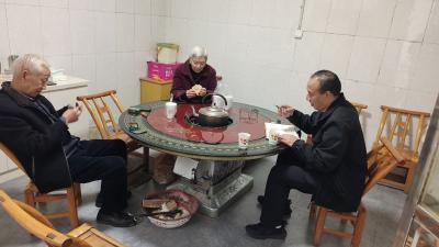 樟村坪社区：走访高龄老党员 倾听民意促发展