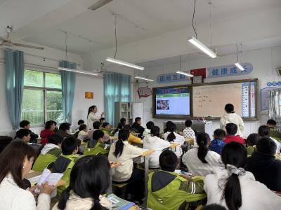 精准视导明方向 深入调研促提升