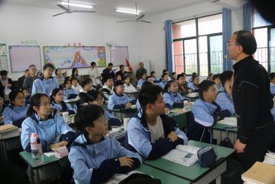 东湖初中教育集团形成联教联研新常态