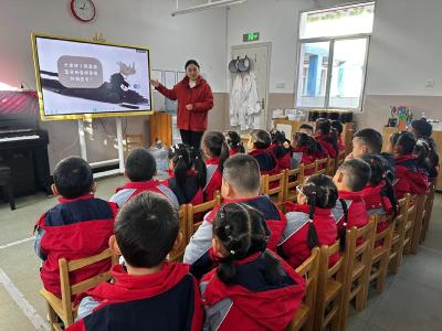 温情相伴，共赴成长之约