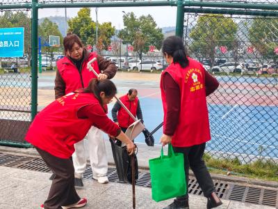 宽容日“洁”出爱心 长江市场社区清洁家园公益服务项目温暖收官