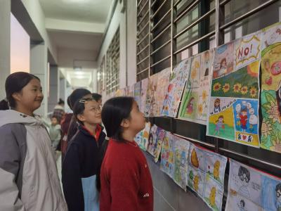 心灵护航 阳光成长 —— 鸦鹊岭小学开展心理健康教育系列活动