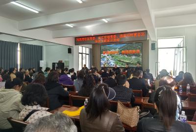 党建引领聚合力 村社联动促振兴