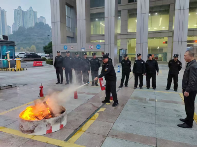 以练筑防 护航平安 区机关事务服务中心开展冬季消防安全大练兵