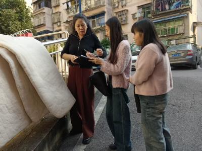 网格“认亲”从零始 敲门履职启新程