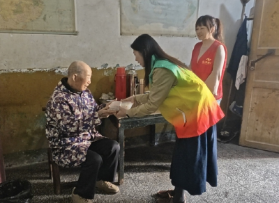兴安社区：爱心送餐暖人心