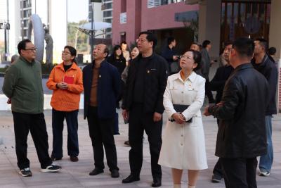 学蓝图担使命  明思路启新程——夷陵区教育局机关与平湖小学党支部联合开展11月主题党日活动