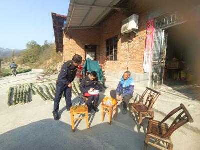 走访宣讲暖民心 调研督导促振兴