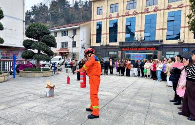 樟村坪社区开展消防安全知识培训