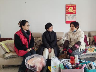 润城社区：“社企”同心送暖意 温情走访迎元旦