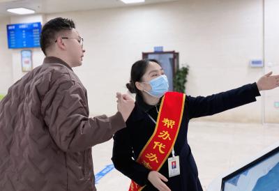 一句提醒守住“救命钱”——医保缴费渠道线上线下全畅通