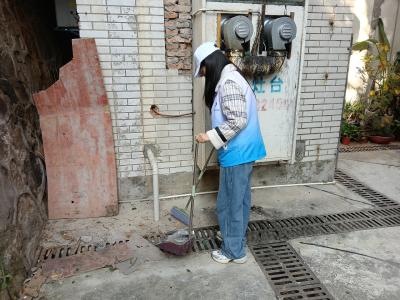 织密安全“防护网” 擦亮社区“生态窗”