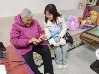 网格敲门暖人心  情系孤寡守安康