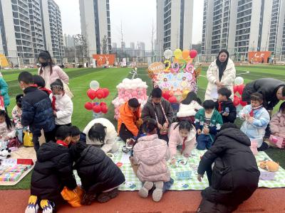 平湖雅韵庆元旦 艺彩市集启新程