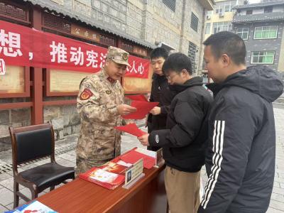 邓村乡：普法征兵双推进 点燃青年报国志