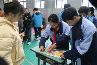 辞旧迎新启新程 学科游园乐成长——东湖初中举办元旦学科游园活动