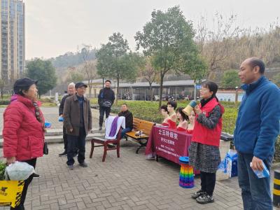 冯家湾社区爱心行动点亮邻里温情