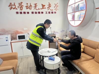 寒夜里的临时家园！宜昌北工会驿站温暖异乡旅客