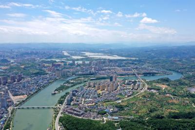 在产业一线面对面 让转型“绿”动青年心