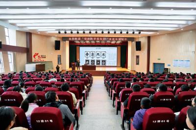 银龄传科学薪火 校园育时代新苗