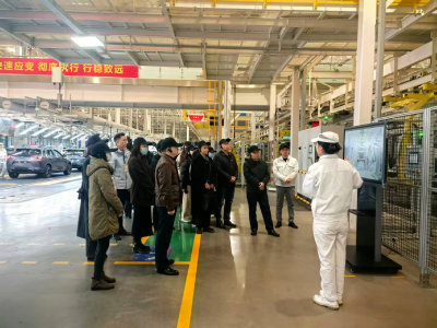 深学全会精神 淬炼匠心强服务