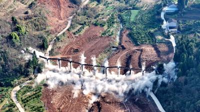 东方大道延伸段（港窑路—伍龙路）工程加速建设