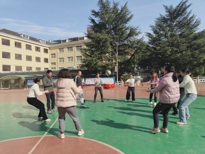 同心聚活力 趣味展师风