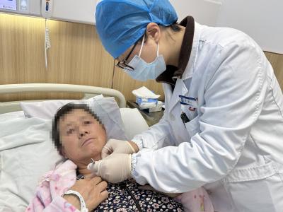 无声世界里的生命守护——夷陵人民医院成功为聋哑患者切除巨大胸骨后甲状腺肿瘤