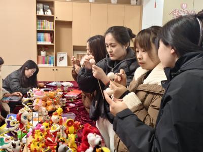 剪纸捏泥人，非遗年味迎元旦